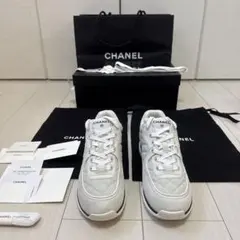 CHANEL キルティング ロゴ スニーカー 42 国内正規品のサムネイル