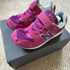 New Balance 996 キッズシューズ ピンク/紫