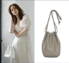 ドロスト ショルダーバッグ