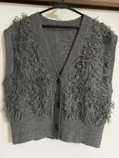 SENSE OF PLACE フリンジ付きグレーニットベスト