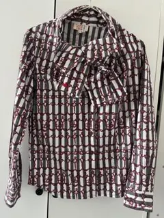 vivienne westwood 変形 リボン ブラウス オーブ 総柄 刺繍 Vivienne Westwood オーブ 総柄 刺繍 リボン 変形 シャツ
