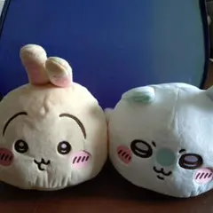 ちいかわ　プレミアムドームクッション“うさぎ&モモンガ” 2個セットのサムネイル