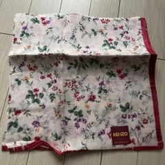 KENZO ハンカチ 花柄 ピンク　新品のサムネイル