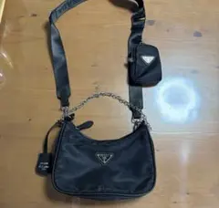 美品 PRADA ショルダーバッグ