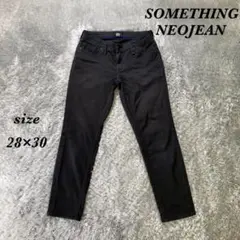 SOMETHING NEOJEAN (28×30) 黒パンツ クロップド丈