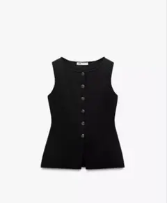 ZARA ゴールドボタンニットトップ ベストのサムネイル