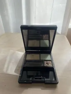 COFFRET D'OR アイシャドウパレットのサムネイル