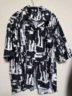 抽象パターン 半袖シャツ 黒と白