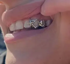 値下げしました‼️グリルズ grillz シルバーHIPHOP トゥースジュエリー