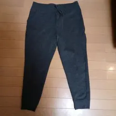 ユニクロ　ダークグレー ジョガーパンツ