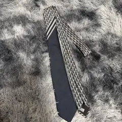 美品 Christian Dior トロッターロゴ ソリッド ネクタイ ブラック 美品 Christian Dior トロッターロゴ ソリッド ネクタイ ブラック