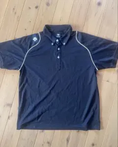 DESCENTE 黒のポロシャツ サイドライン付き