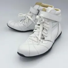 新品未使用　ベネシュ　アンクルブーツ　白　革靴　22.5 BENESU 新品未使用 ベネシュ アンクルブーツ 白 革靴 22.5 BENESU