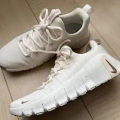 Nikeシューズ ナイキ フリー メトコン 6 ペールアイボリー 24cm