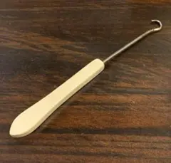 クリーム色の縫製3フック 約15cm