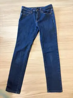値下げ　GU スキニーストレッチジーンズ Sサイズ 221-281502