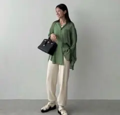 CLANE CHAMBRAY LOOSE SHIRT グリーン　サイズ1