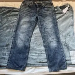 Levi's ダークブルー ストレートデニム