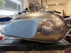 TRIUMPH バイクタンク オールドトライアンフ ビンテージ - メルカリ