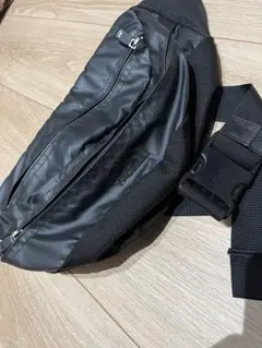 The North Face のボディバッグ