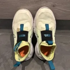 17㎝　Nike スリッポン スニーカー イエロー/グリーンのサムネイル