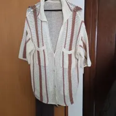 アイボリーとブラウンのストライプカーディガン