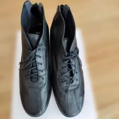 未使用　ブーツ　23.5 黒　柔らかい革生地