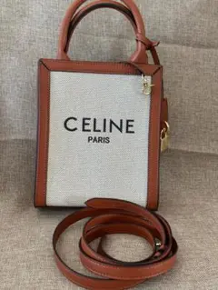 現行 セリーヌ スマホポーチ マカダム ショルダーバッグ　タン　シリアル有 CELINE】セリーヌ マカダム ショルダーバッグ 中古の通販