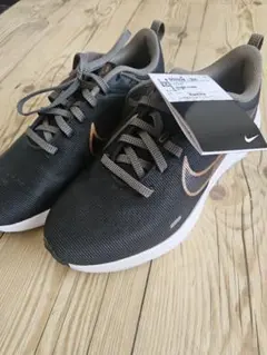 ナイキ ウィメンズ ダウンシフター 12　新品・未使用