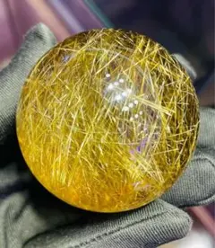 極上 ルチルクォーツ 原石 置物 木製台座付 - メルカリ