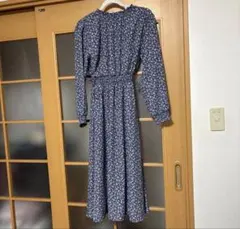 ハニーズ　花柄ワンピース
