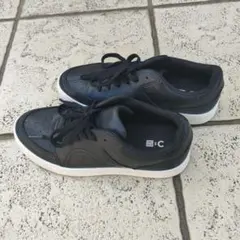 ユニクロ UNIQLO：C ブラック スニーカー24.5cm