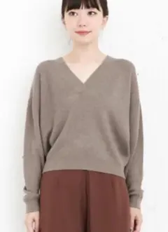 kbf Vネックニット セーター　リブワイドニット　クロップド