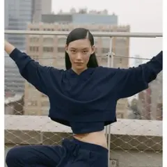 正規品☆ハワイ購入☆alo yogaフーディー☆とってもお上品ネイビー