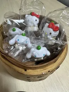 サンリオキャラクターズ　シュウマイ　シナモロール　キティ