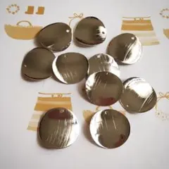 ウェーブラウンドチャーム.シルバー