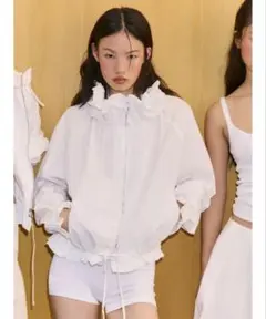 ZARA フリルトリムジップアップジャケッ Mサイズ　新品未使用タグ付き 新品未使用タグ付き】ZARA フリルトリムジップアップジャケット - メルカリ