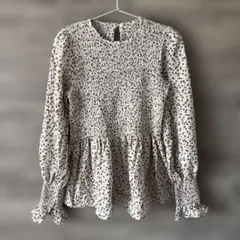 美品✨花柄フリル袖ブラウス 長袖シャーリング 海外古着 ペプラム 一点物