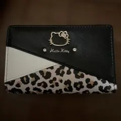 Hello Kitty 二つ折り財布 レオパード柄