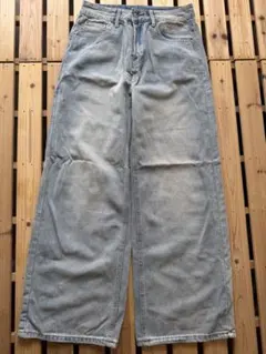 ライトブルーワイドレッグデニムパンツ