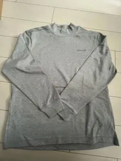 adidas originals グレー モックネック　Mサイズ