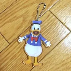 ディズニーリゾート　ドナルド実写　ショルダーバッグのキーチェーンのみ。