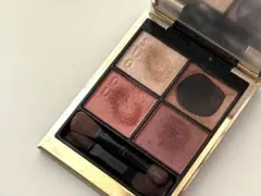 スック SUQQUデザイニングカラーアイズ　04 絢撫子　アイシャドウ