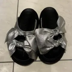 ALAIA サンダル シルバー リボンのサムネイル