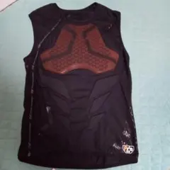 2026年最新】HYOD プロテクター ベストの人気アイテム - メルカリ