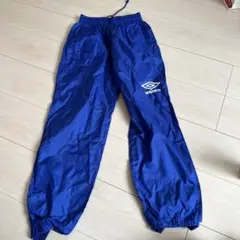 umbro 青 ピステパンツ ジッパーポケット付き　150㌢　サッカーウェア