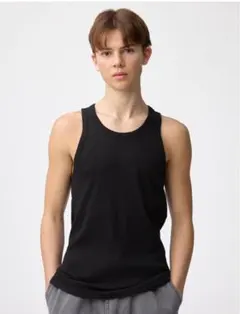 gu タンクトップ