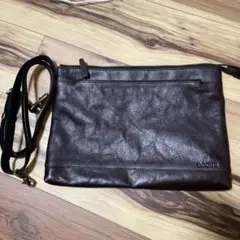 DOCHE ブラウン レザークラッチバッグ ショルダーベルト付き