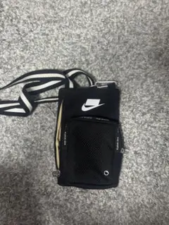 NIKE ショルダーバッグ ブラックのサムネイル