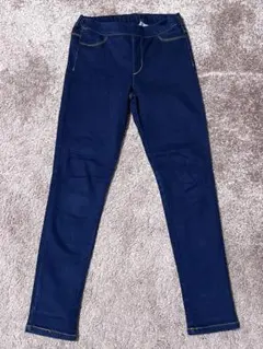 Item thumbnail for item b84cc57e-c896-4b86-976d-b072f76fdf1c